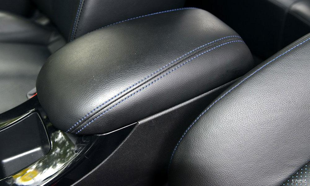 2014款 领航版6.6KW_车厢座椅