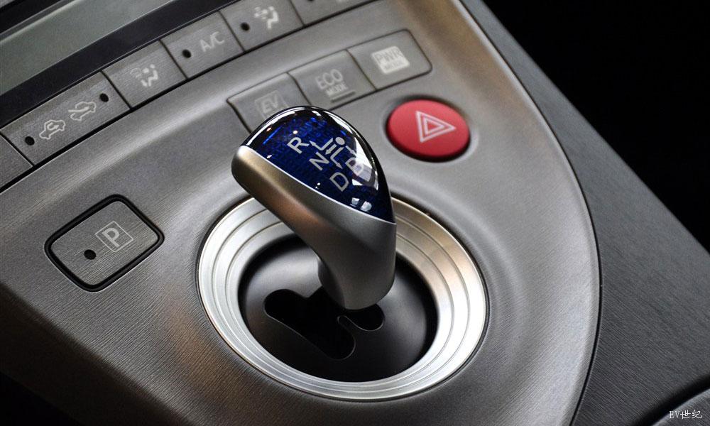 2012款 1.8L 豪华先进版