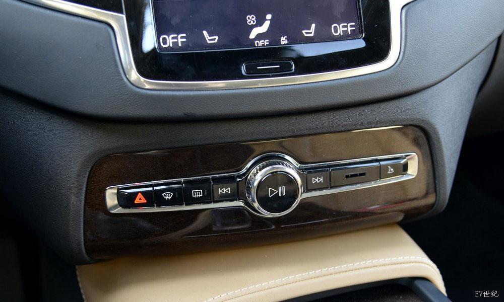 2016款 2.0T T8 智尊版 7座