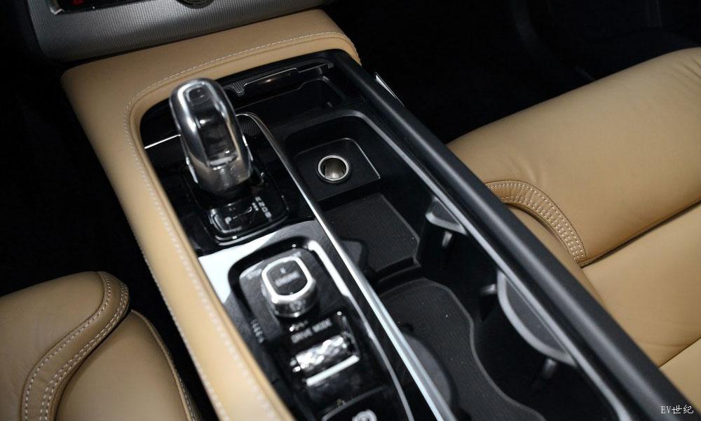 2016款 2.0T T8 智尊版 7座