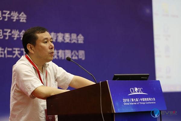 钱航.jpg