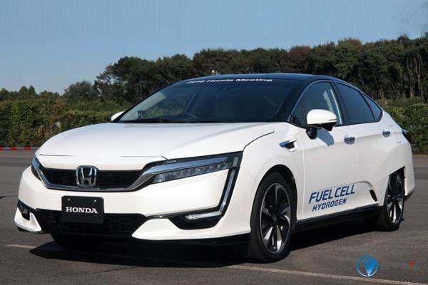 续航里程最高 本田推Clarity燃料电池车