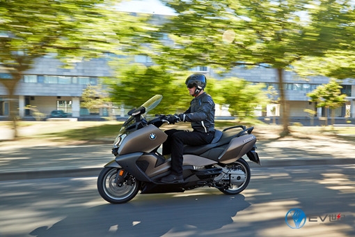05.全新BMW C 650 GT豪华踏板摩托车_510.jpg