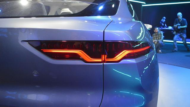 捷豹推纯电动版SUV I-PACE 采用四驱布局