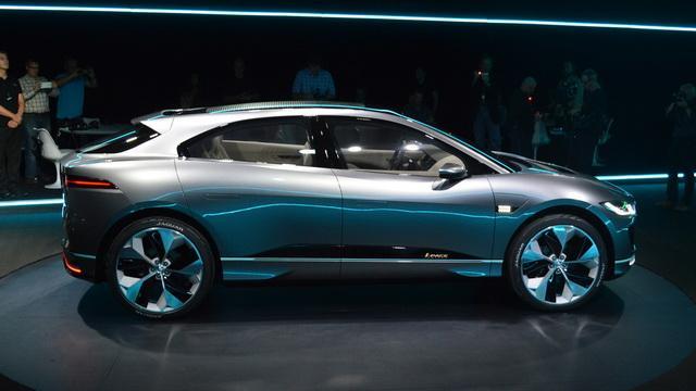 捷豹推纯电动版SUV I-PACE 采用四驱布局