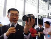 2016广州车展：特斯拉发布新国标转接头 普通充电桩都可对接