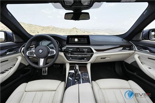 02.全新BMW 5系内饰_副本.jpg