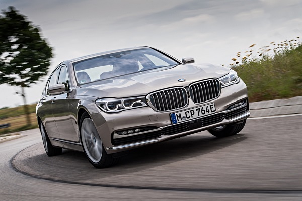 01.全新BMW 7系插电式混合动力.jpg
