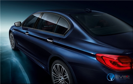 02.全新BMW 5系Li M运动套装-后45度_副本.jpg