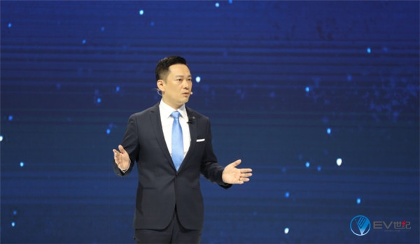 【东风启辰上海车展新闻稿】蓄势待发 东风启辰携最强阵容首秀上海车展-04192120.jpg