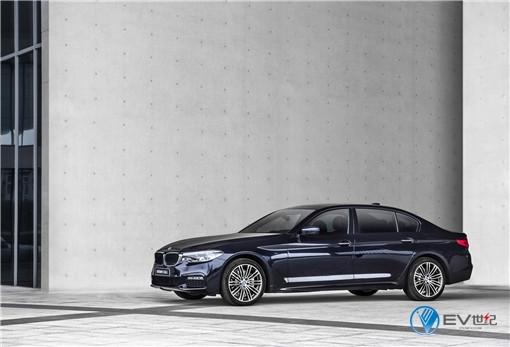 01.全新BMW 5系Li_副本.jpg