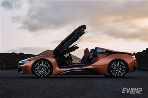 04.新BMW i8 Roadster 侧面 车门开启_副本.jpg