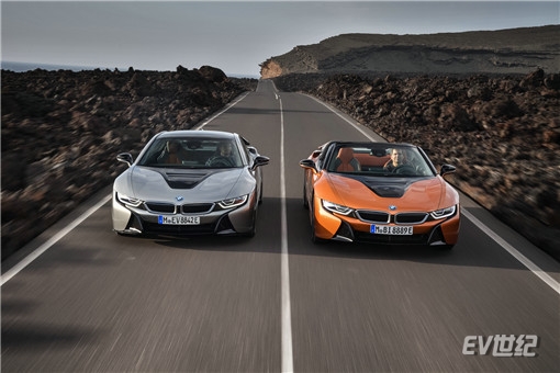 06.新BMW i8 Coupe和新BMW i8 Roadster_副本.jpg