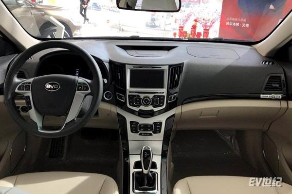 620x0_1_autohomecar__ChcCr1p_7OaAGYsBAAbWX7CQQiA431.jpg