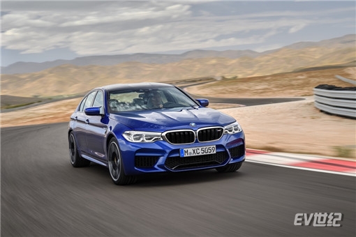 01. 全新BMW M5_副本.jpg