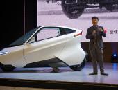 全球首例两轮汽车上路成功  汽车行业将迎来重大突破