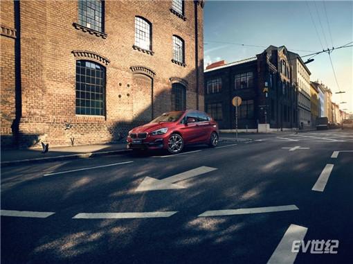 01.新BMW 2系旅行车_副本.jpg