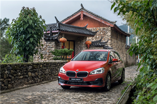 03.新BMW 2系旅行车_副本.jpg