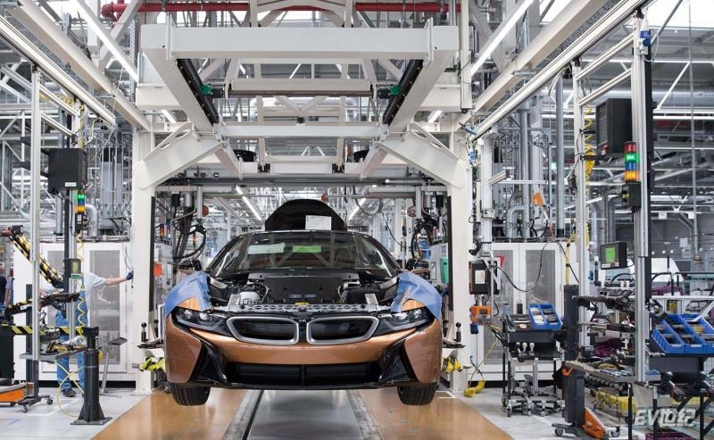 P90295527_highRes_production-of-bmw-i8.jpg