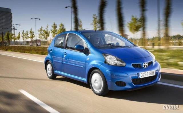 Toyota-Aygo-2009-1280-04.jpg