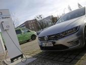 为促低碳移动出行 德国增加电动车公共充电站