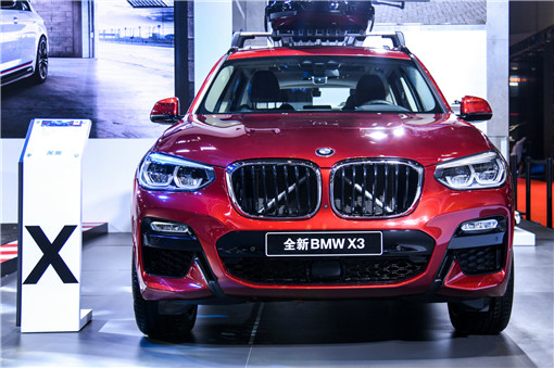 06.配备BMW M Performance高性能系列配件的全新BMW X3_副本.jpg