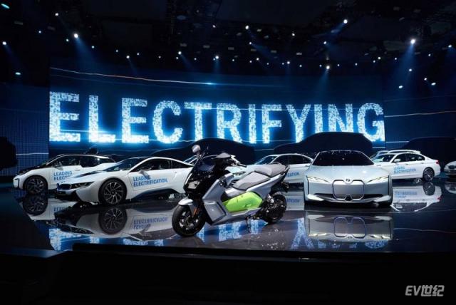 P90276572-bmw-group-pressekonferenz-iaa-2017-09-2017-2246px.jpg