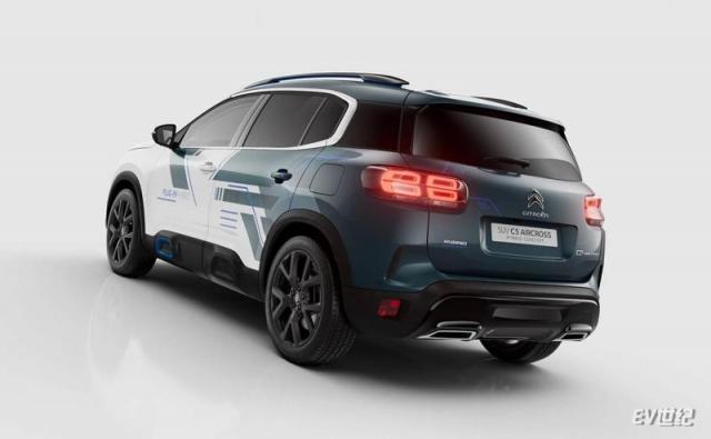 c5-aircross-hybrid-concept-(1).jpg
