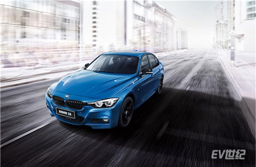 01.新BMW 3系2019款动感上市_副本.jpg