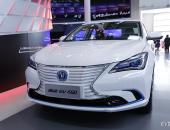 左手电动化，右手智能化 双战略加身的逸动EV460再战CEVC