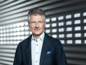 大陆集团监事会延长首席执行官Elmar Degenhart任期