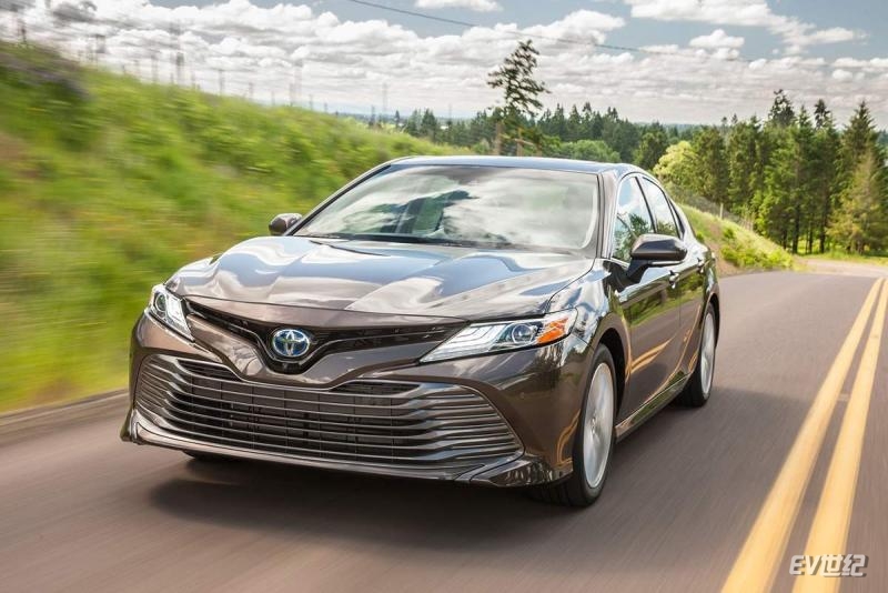 Toyota-Camry-2018-1600-22.jpg