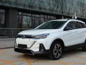 满满的科技品质感 抢先实拍北汽新能源EX5电动SUV