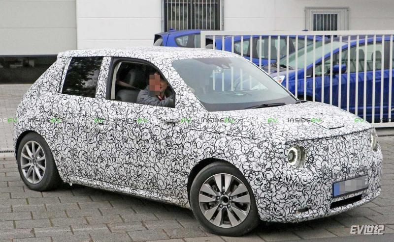 2020-honda-urban-ev-spy-photo.jpg