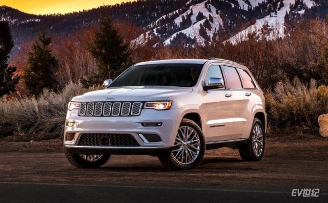 Jeep-Grand_Cherokee_Summit-2017-1600-02.jpg