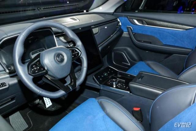 744x0_1_autohomecar__ChcCRFyw6PWABh3JAALU3wvjbv4011.jpg