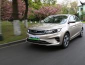 插混家族再添品质之选 试驾吉利帝豪GL PHEV