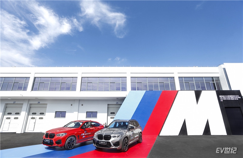 2.创新BMW X3M & 创新BMW X4 M_副本2.jpg