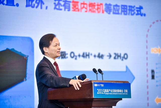 钟志华.jpg