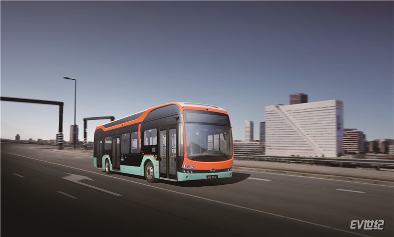 比亚迪全新一代12米纯电动巴士.jpg