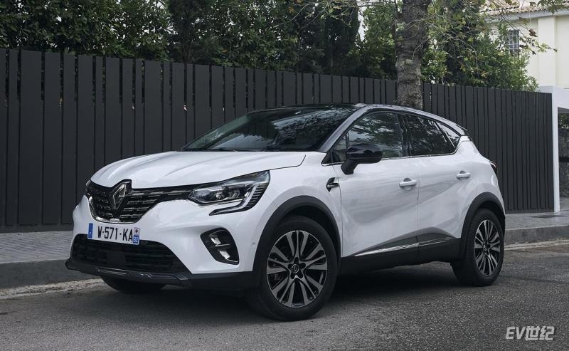 Renault-Captur-2020-1600-02.jpg