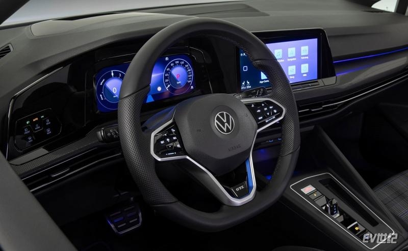 Volkswagen-Golf_GTE-2021-1600-09.jpg