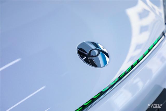 HYCAN 007充电状态.jpg