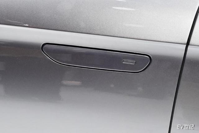 1024x0_1_q95_autohomecar__ChsEoF7uPtGAP98KAAHqSJWD2lM152.jpg