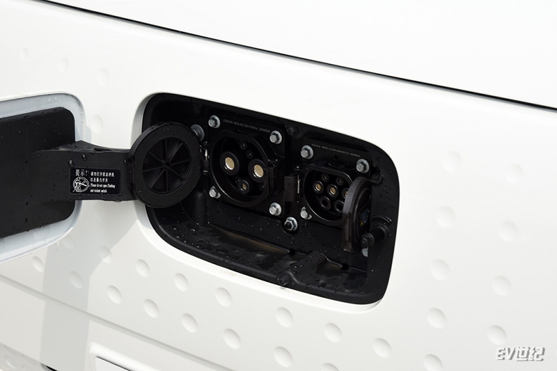1024x0_1_q95_autohomecar__ChsEmF8aQJiAG69OAAMj4Jgn_nw022.jpg