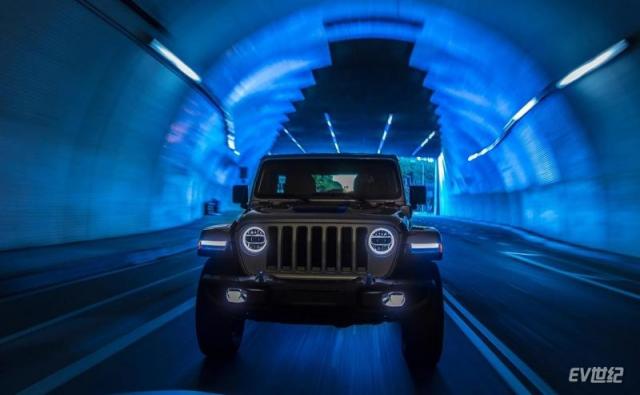 Jeep-Wrangler_Rubicon_4xe-2021-1600-17.jpg