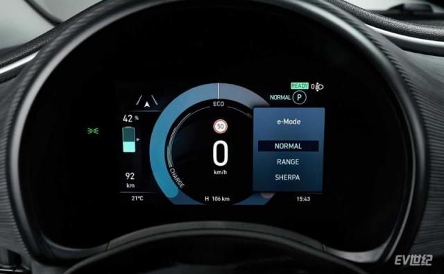 fiat-500-3-1-electric-(4).jpg