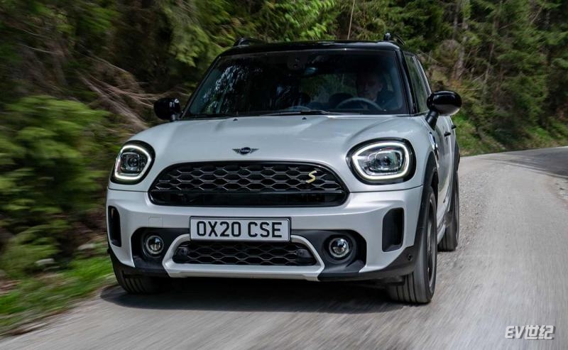 mini-cooper-se-countryman-all4-2020.jpg