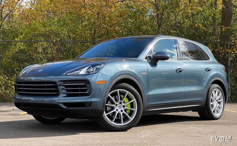 2019-porsche-cayenne-e-hybrid.jpg