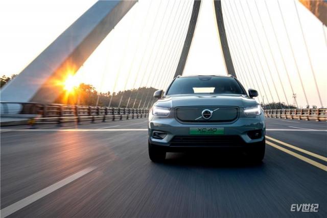 XC40 RECHAEGR动态 -10.JPG